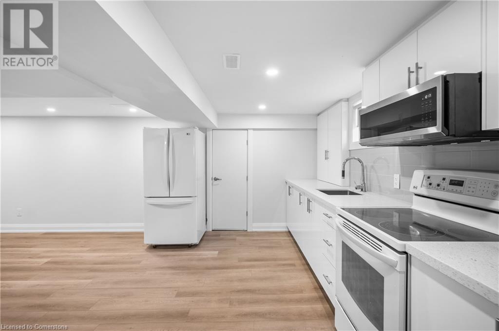 Photo 5 of 723 Hager Avenue Unit B, Burlington ON