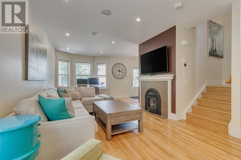 Single Family House for Sale in   Avenue SW Cliff Bungalow Calgary 