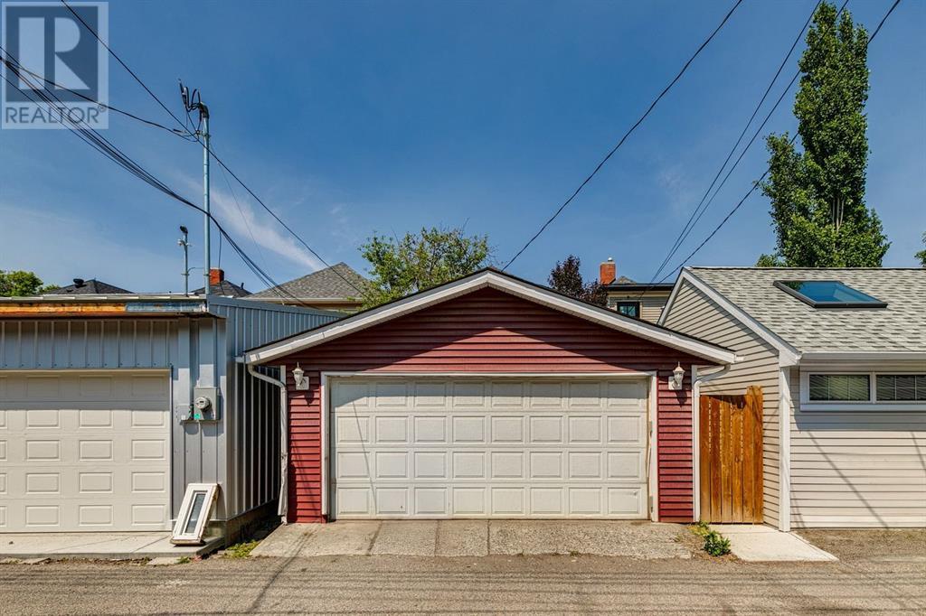 Single Family House for Sale in   Avenue SW Cliff Bungalow Calgary 