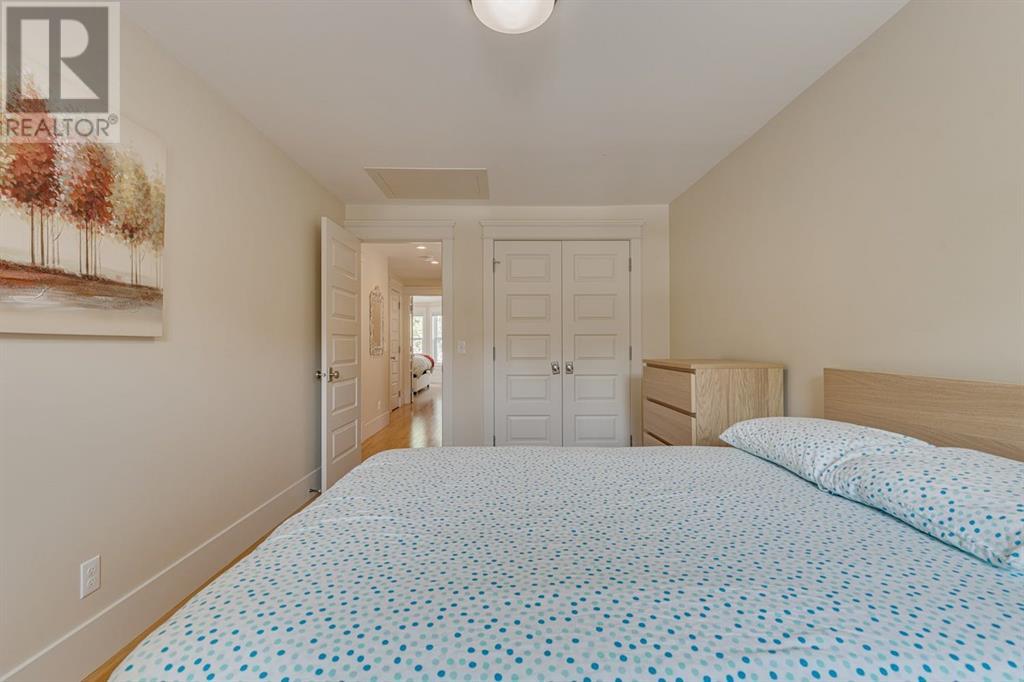 Single Family House for Sale in   Avenue SW Cliff Bungalow Calgary 