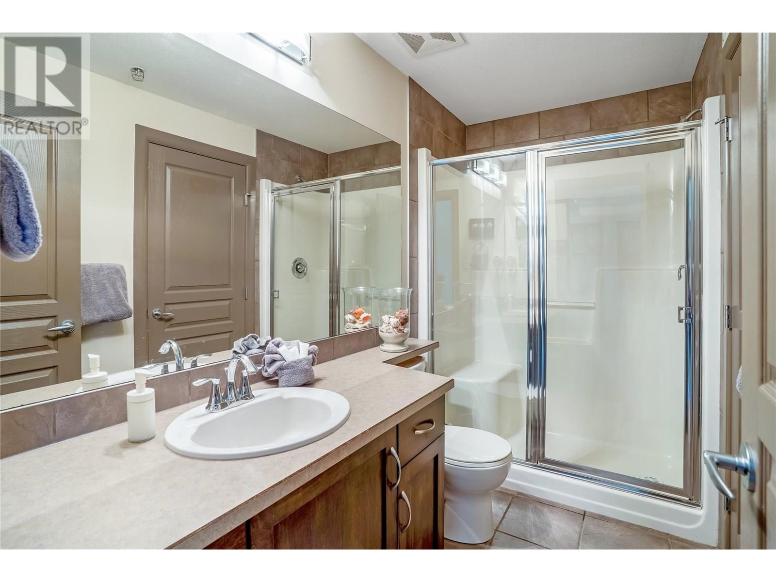 Photo 8 of 654 Cook Road Unit 629, Kelowna BC
