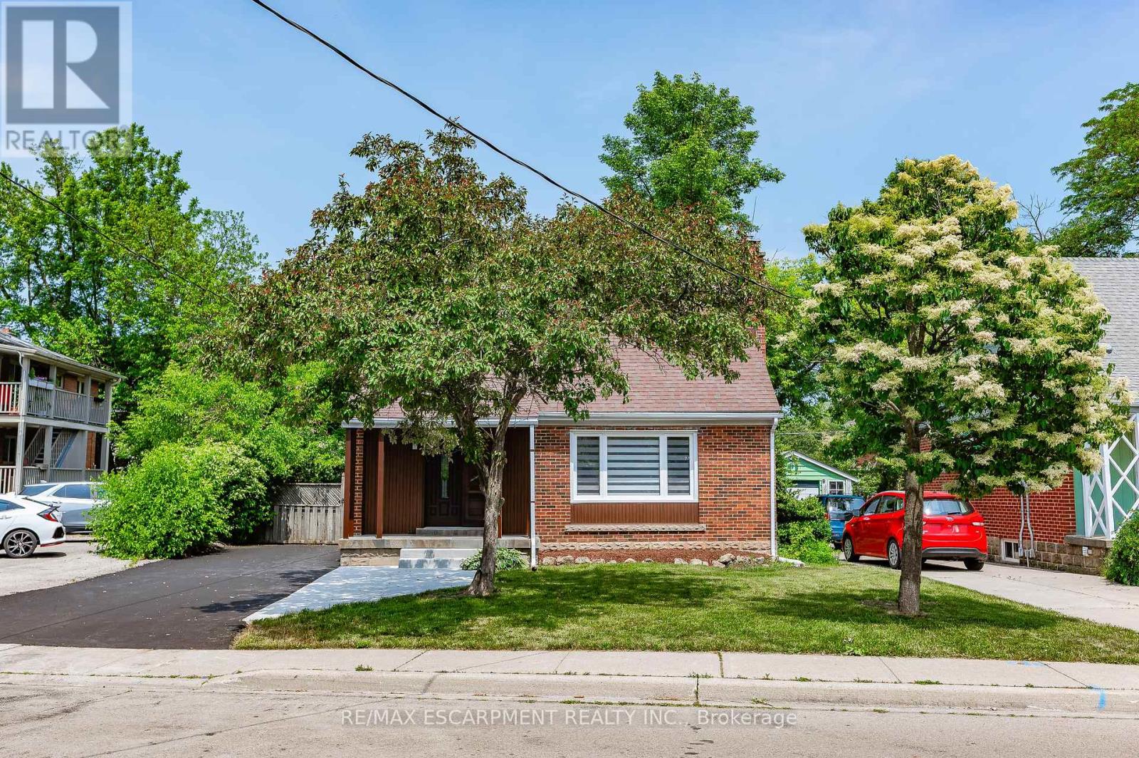 Photo 13 of B 723 Hager Avenue, Burlington ON