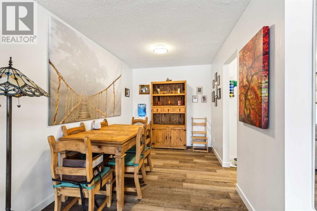 Single Family House Bi-level for Sale in   Avenue SE Penbrooke Meadows Calgary 