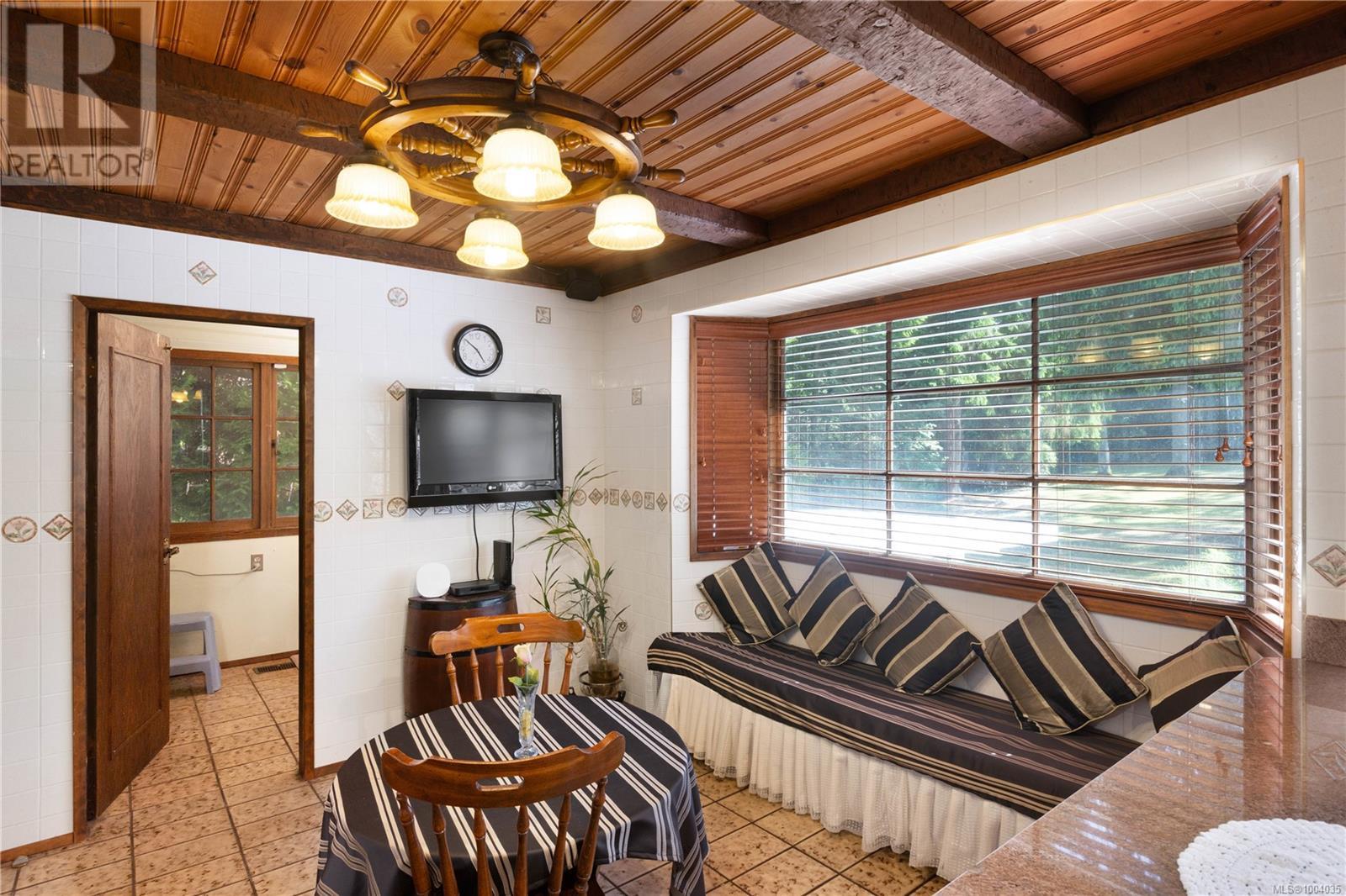  3460 Beach Drive, Oak Bay