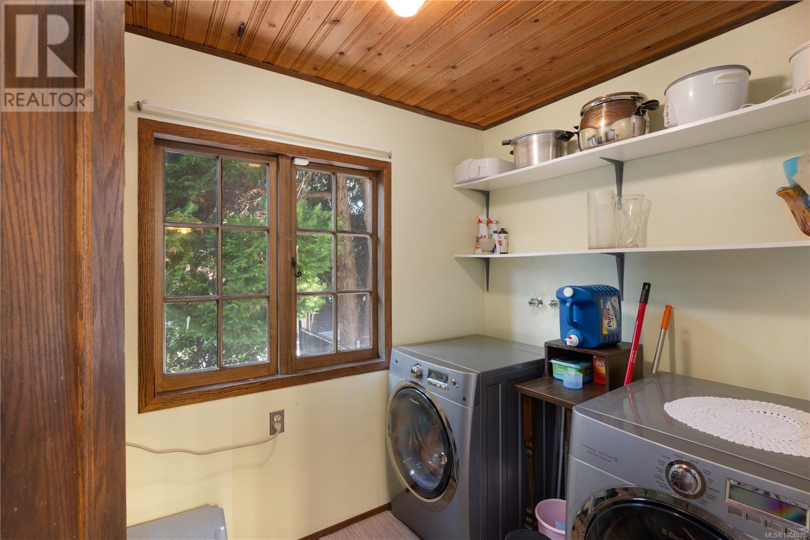  3460 Beach Drive, Oak Bay