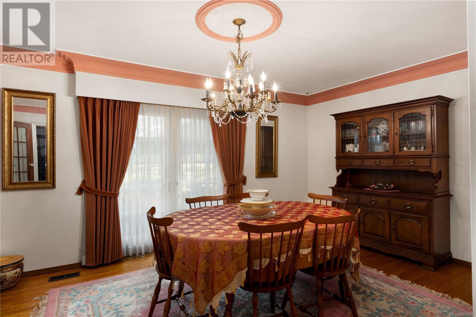  3460 Beach Drive, Oak Bay