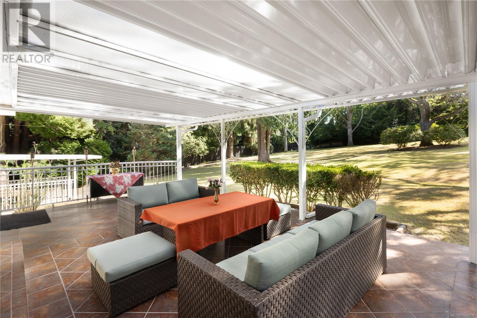  3460 Beach Drive, Oak Bay