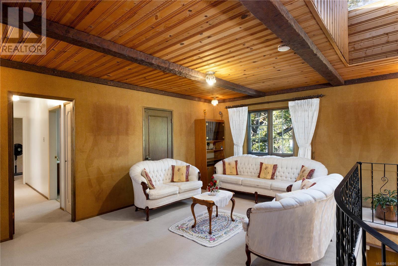  3460 Beach Drive, Oak Bay