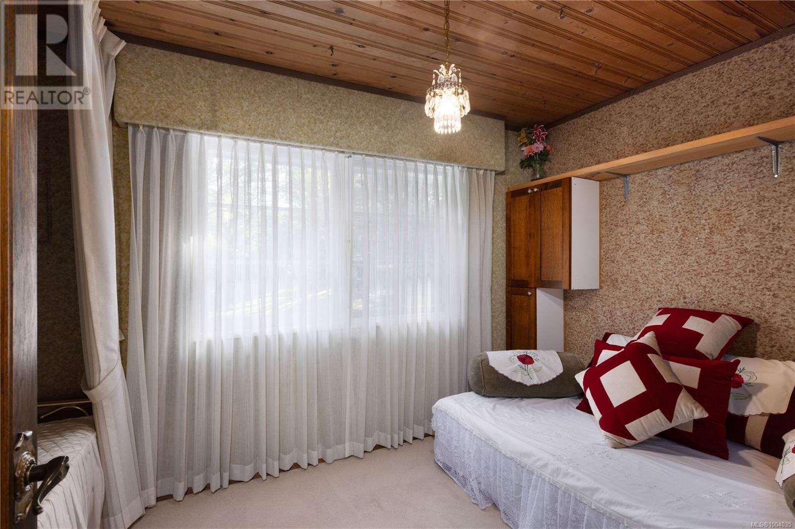  3460 Beach Drive, Oak Bay