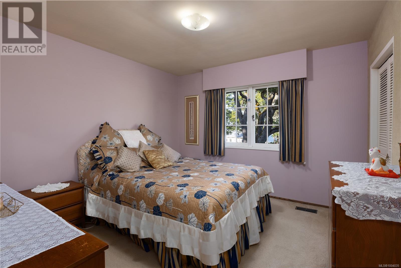  3460 Beach Drive, Oak Bay