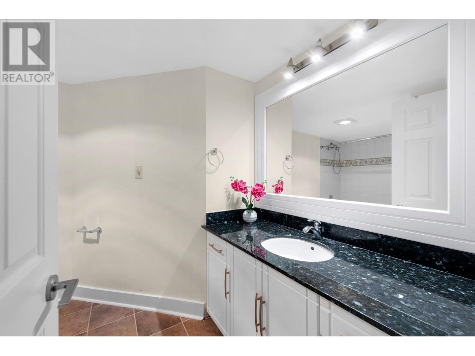 Photo 16 of 107 8600 Lansdowne Road, Richmond BC