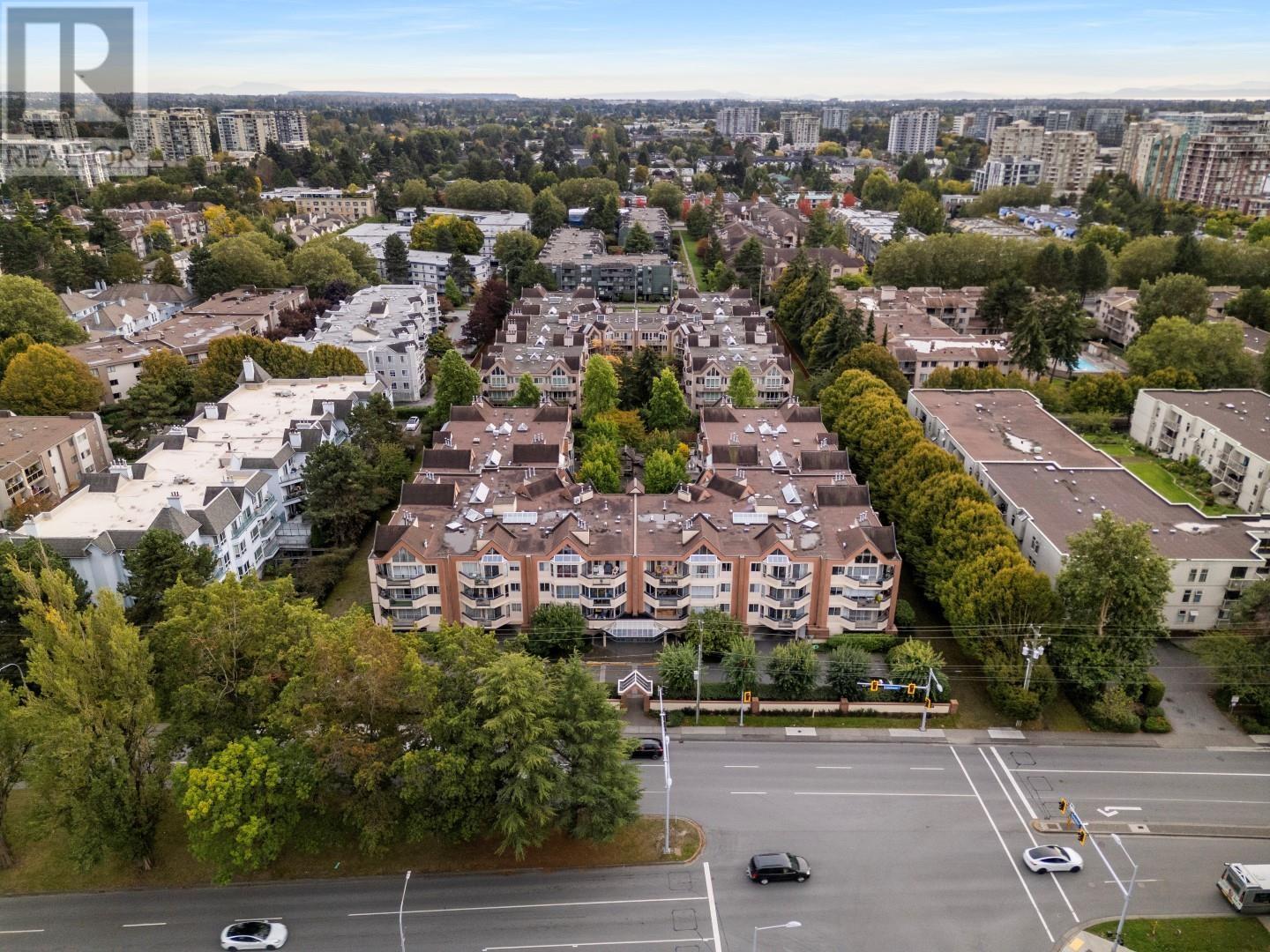 Photo 31 of 107 8600 Lansdowne Road, Richmond BC