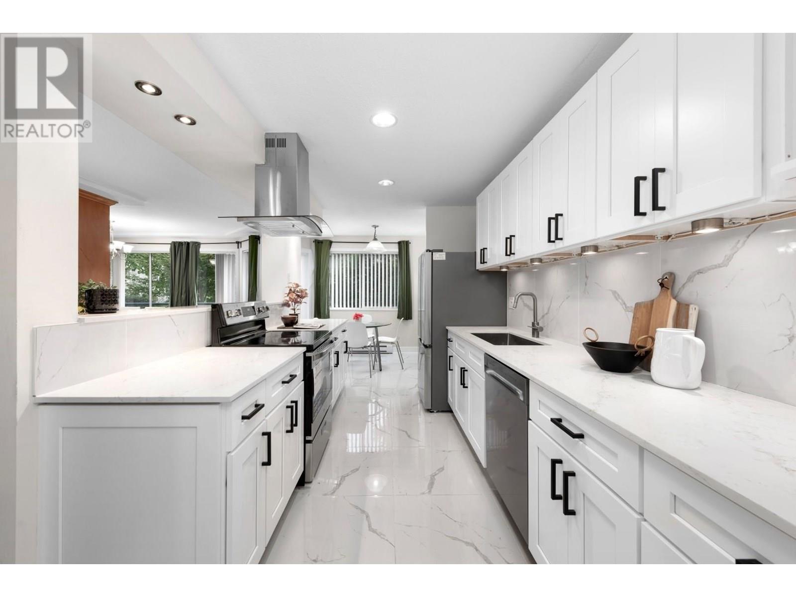 Photo 29 of 107 8600 Lansdowne Road, Richmond BC