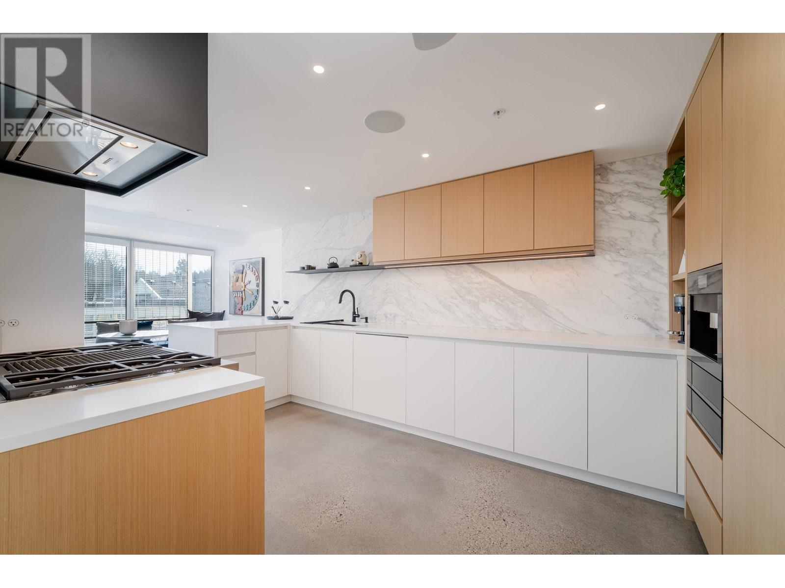 Photo 14 of 401 4387 W 10th Avenue, Vancouver BC