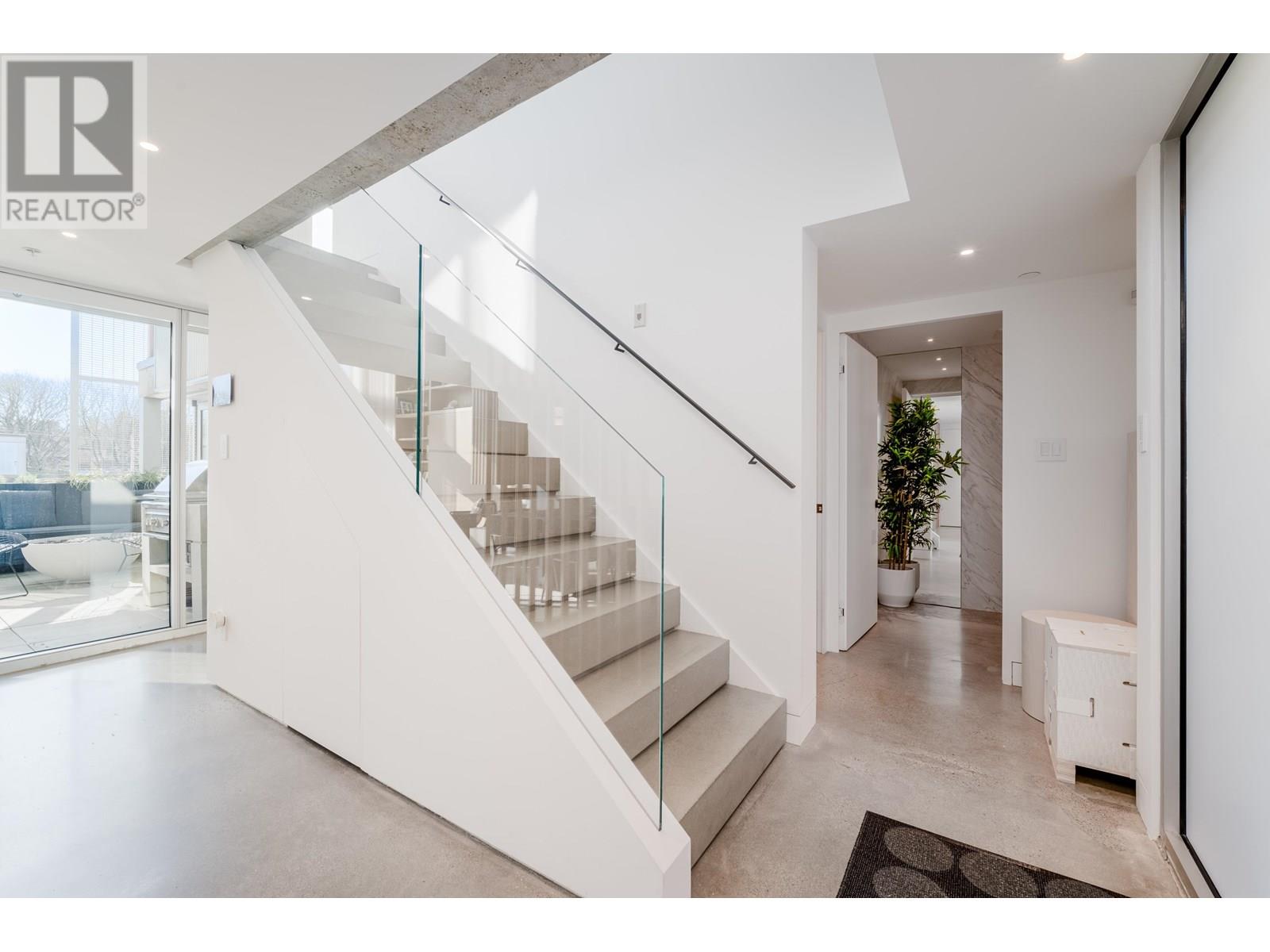 Photo 21 of 401 4387 W 10th Avenue, Vancouver BC