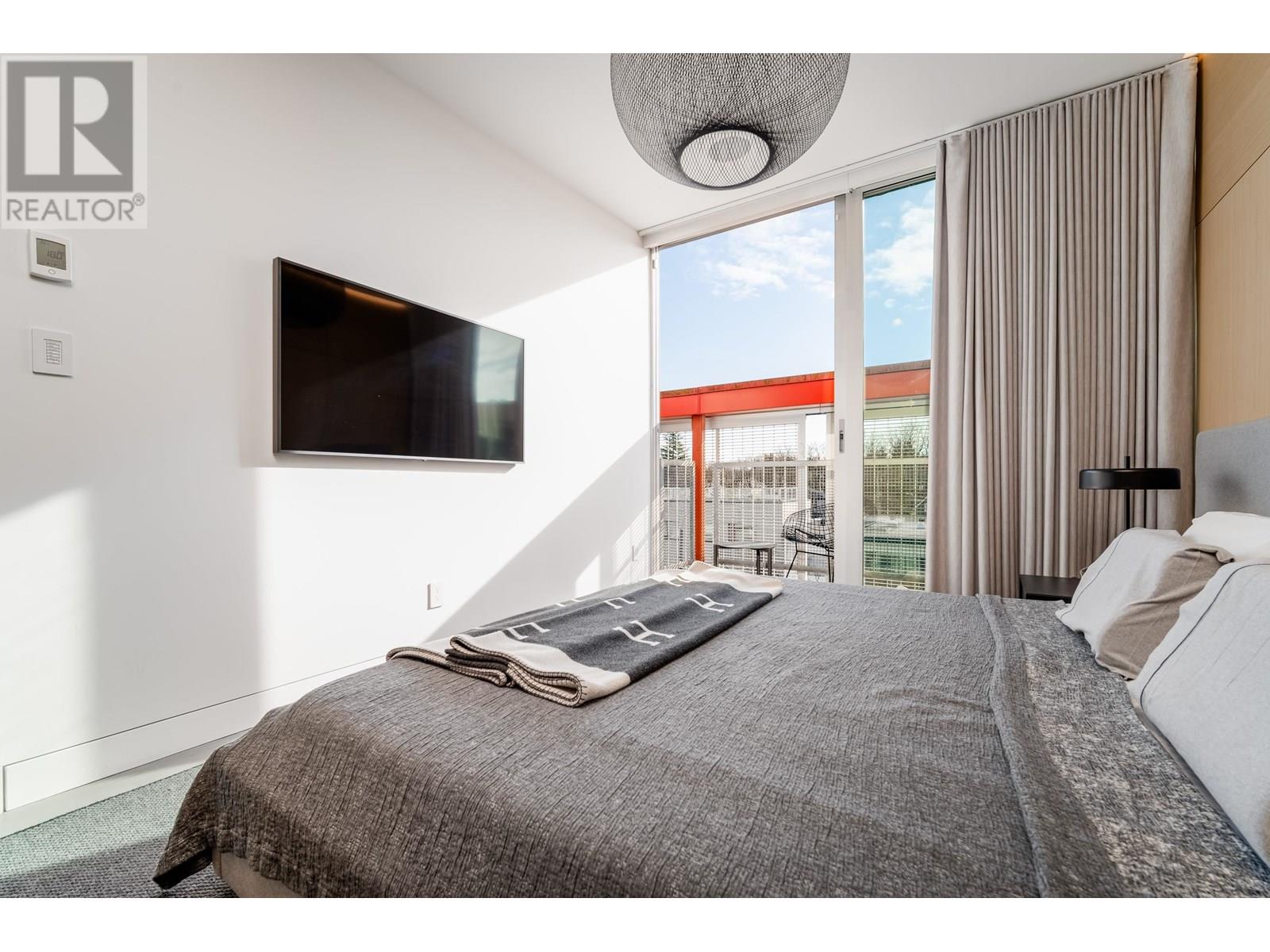 Photo 27 of 401 4387 W 10th Avenue, Vancouver BC