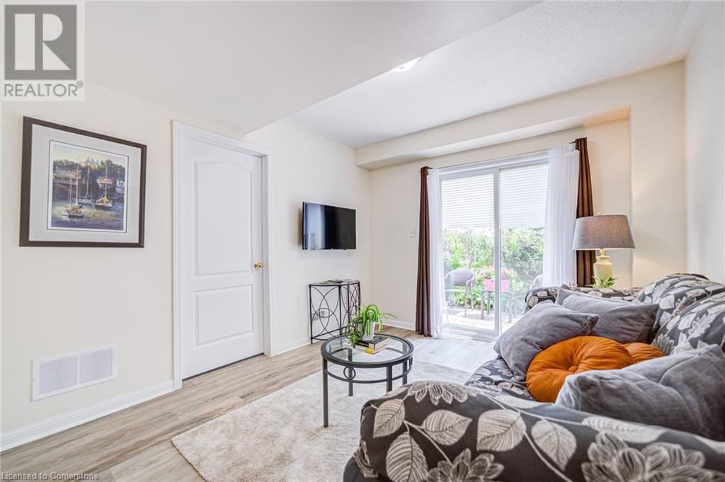 Photo 12 of 470 Beach Boulevard Unit 63, Hamilton ON