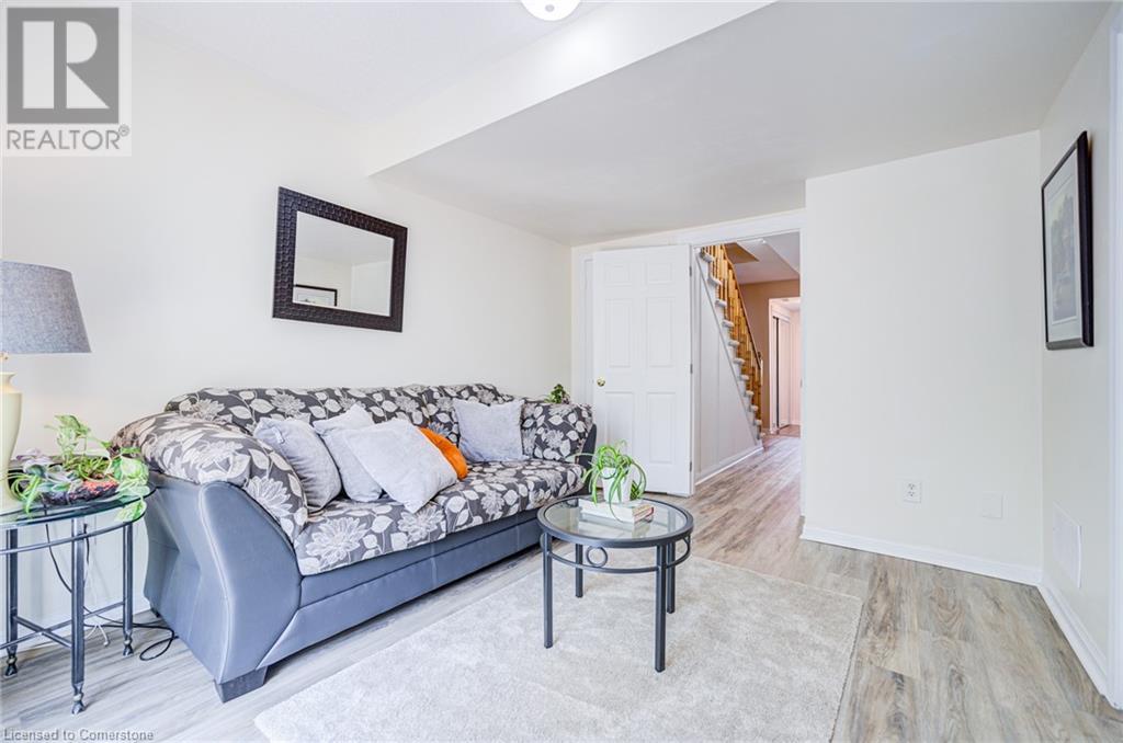 Photo 13 of 470 Beach Boulevard Unit 63, Hamilton ON