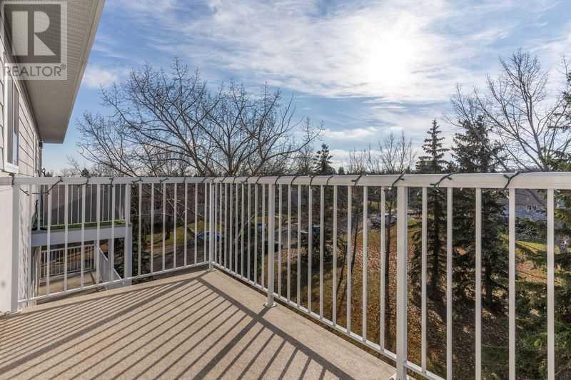 Photo 13 of 402 5418 52 Street, Camrose AB