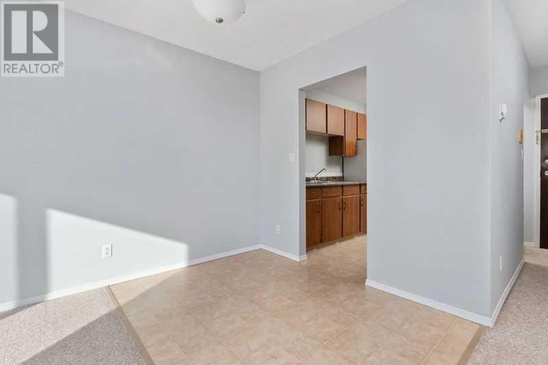 Photo 9 of 402 5418 52 Street, Camrose AB