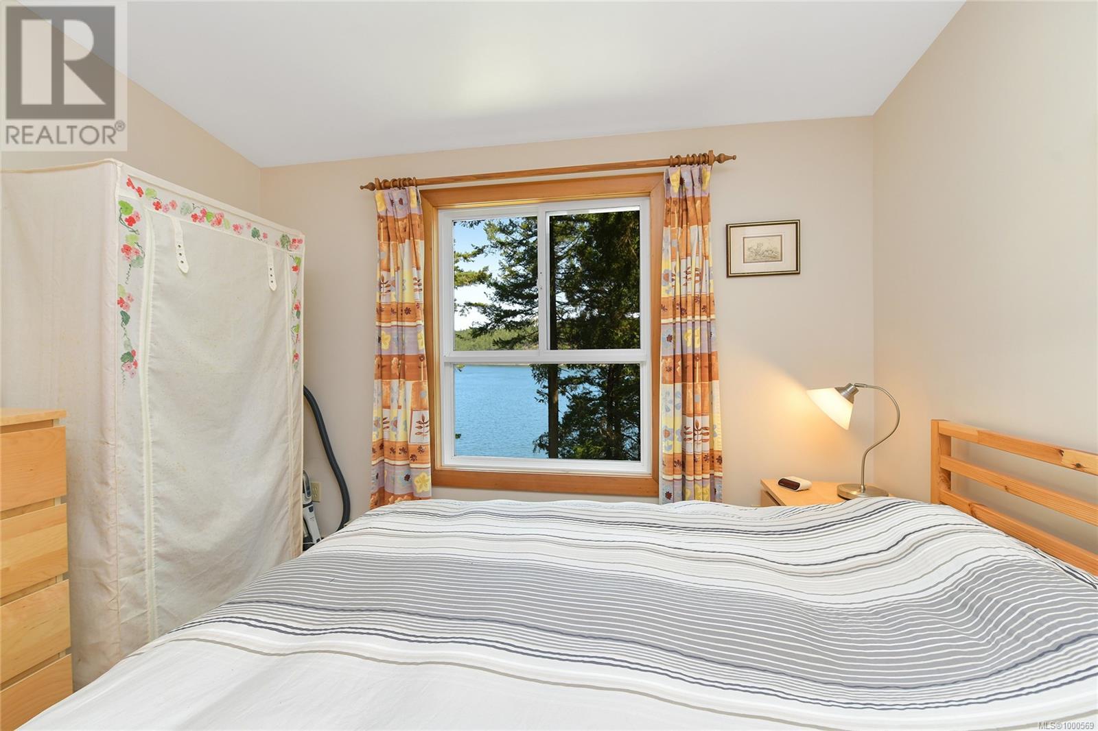  177 Mariners Way, Mayne Island