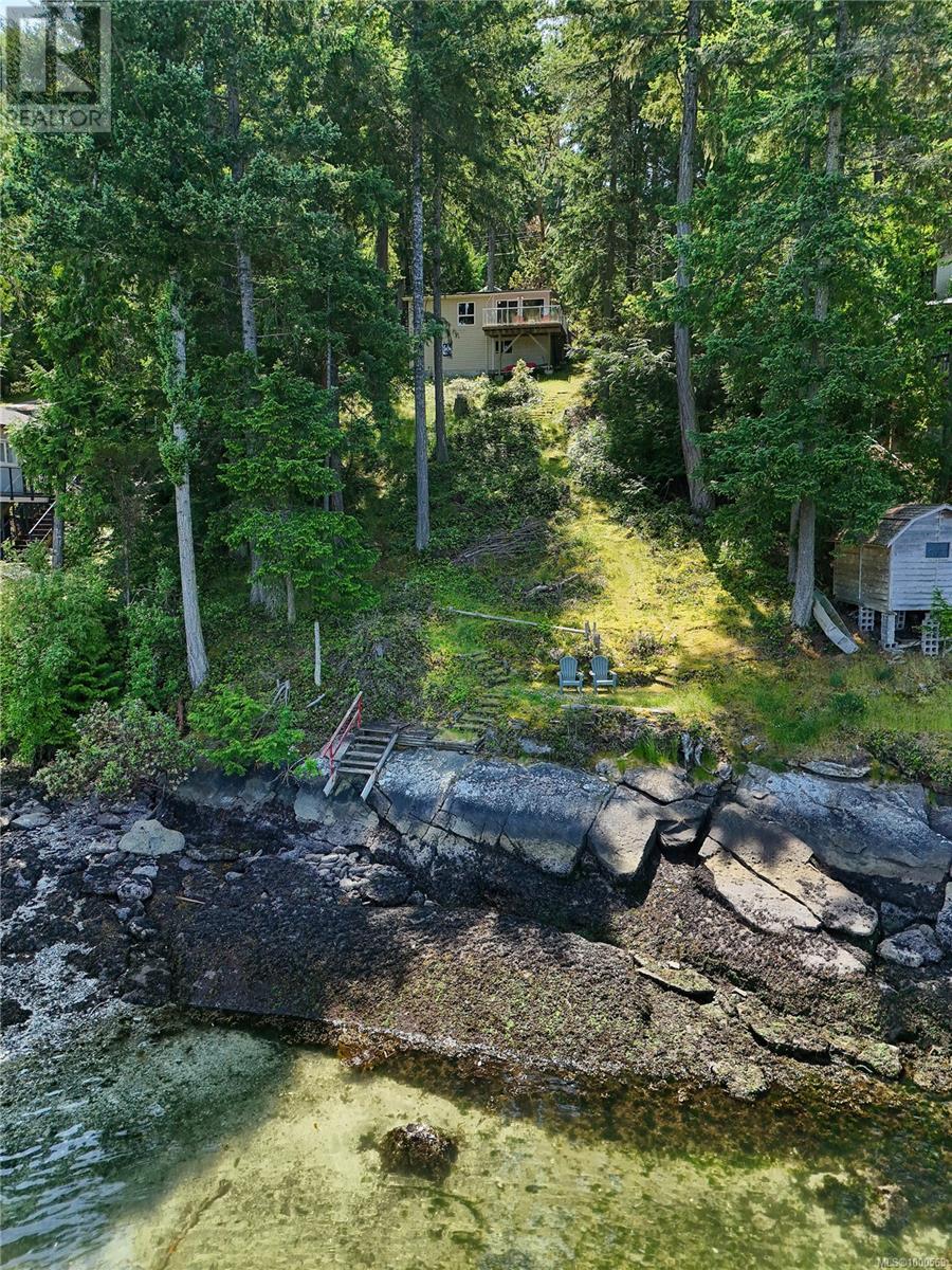  177 Mariners Way, Mayne Island
