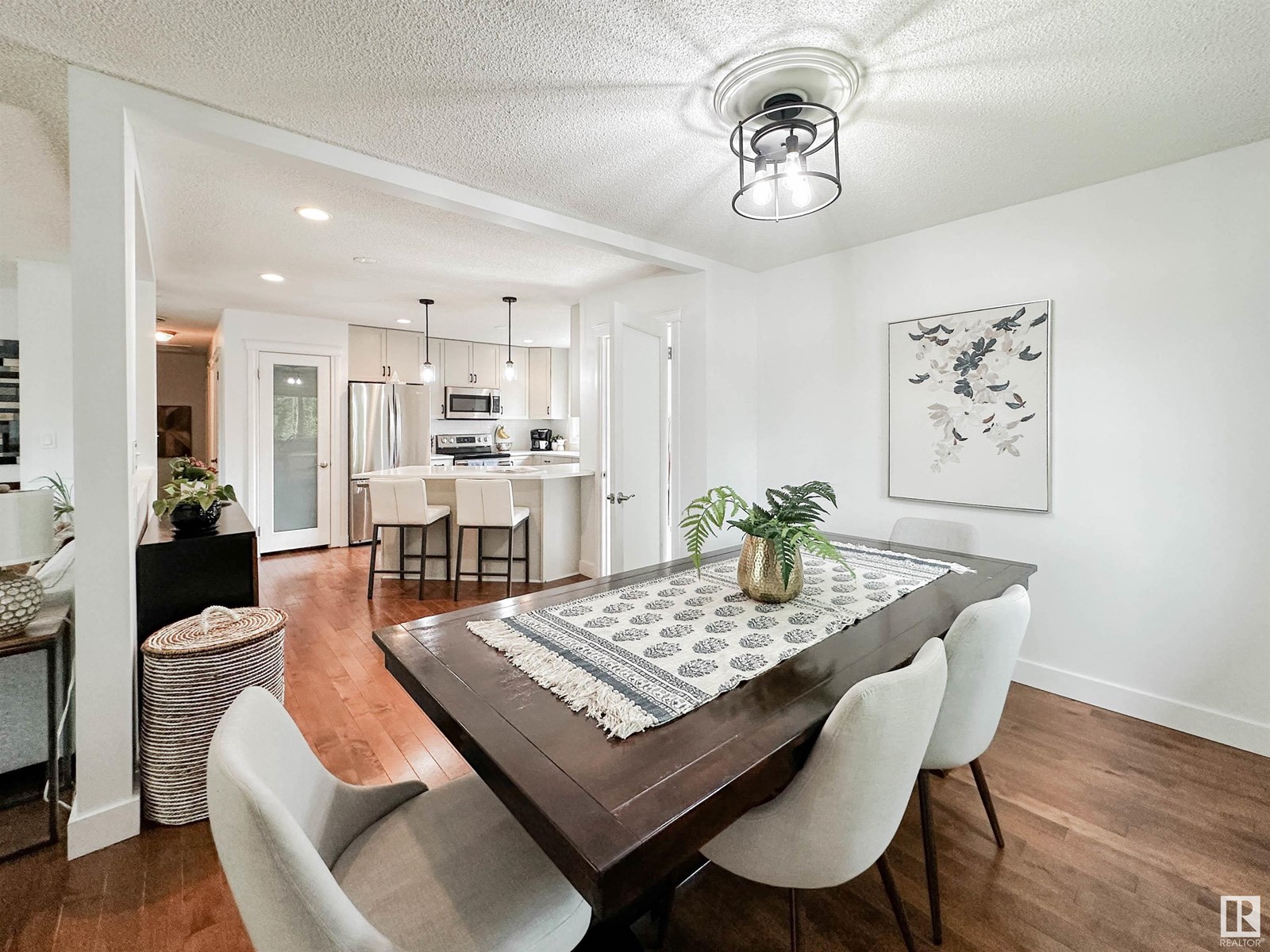 Single Family House Bungalow for Sale in  BELLEVUE CR St. Albert 