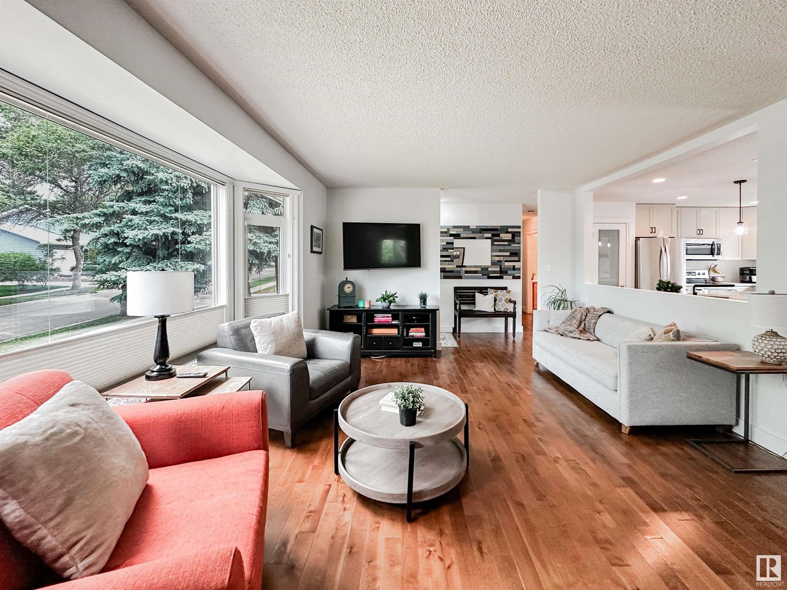 Single Family House Bungalow for Sale in  BELLEVUE CR St. Albert 