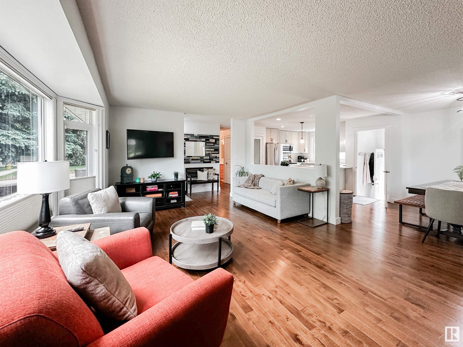 Single Family House Bungalow for Sale in  BELLEVUE CR St. Albert 