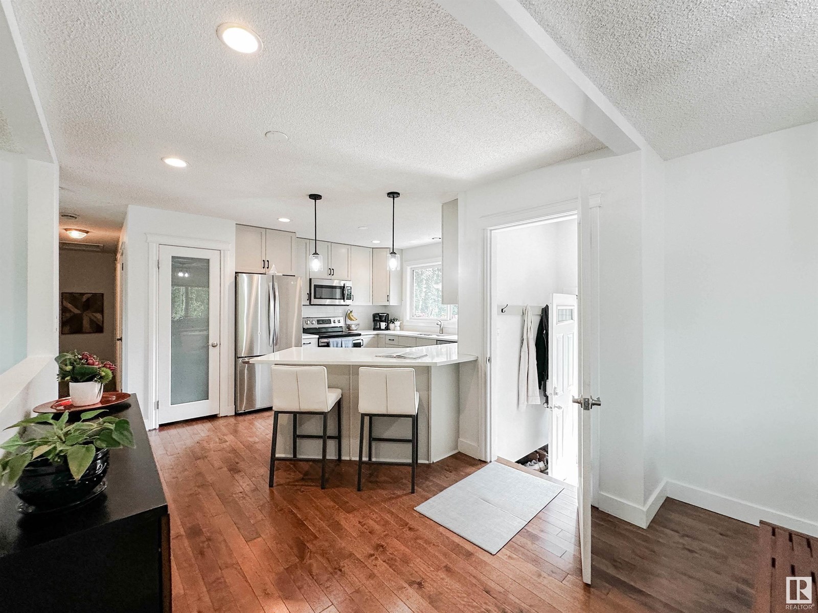 Single Family House Bungalow for Sale in  BELLEVUE CR St. Albert 