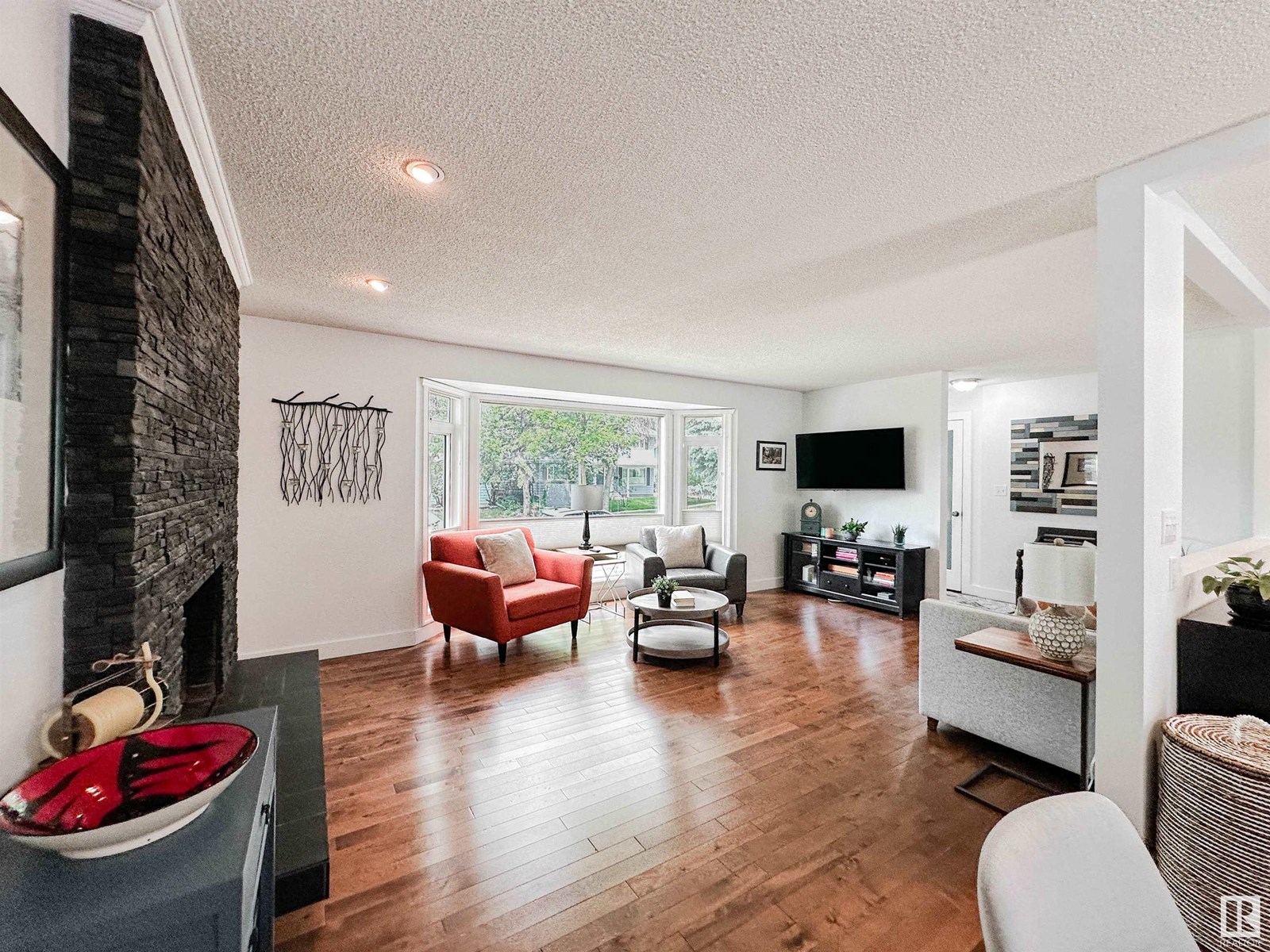 Single Family House Bungalow for Sale in  BELLEVUE CR St. Albert 