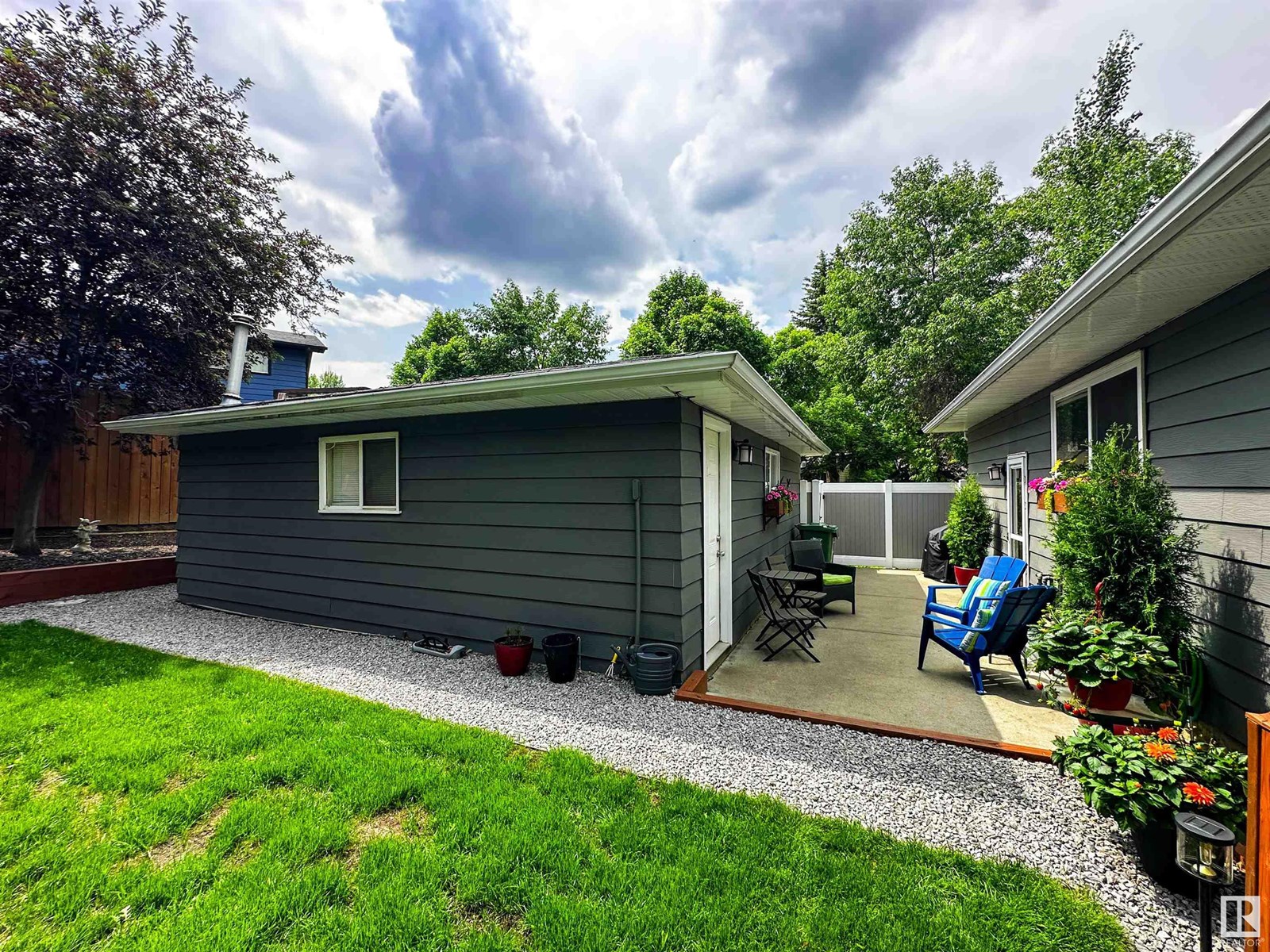 Single Family House Bungalow for Sale in  BELLEVUE CR St. Albert 