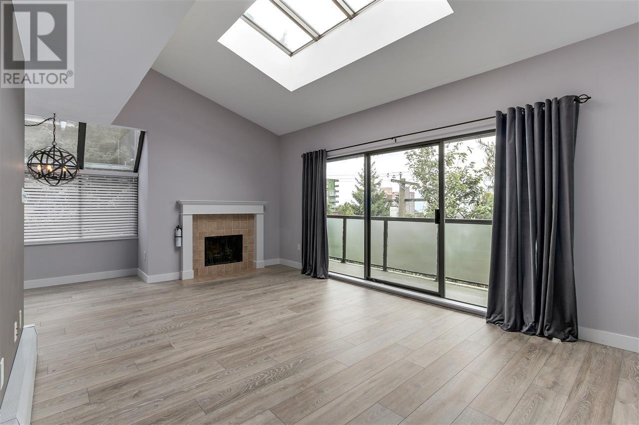 Photo 11 of 306 1345 W 15th Avenue, Vancouver BC