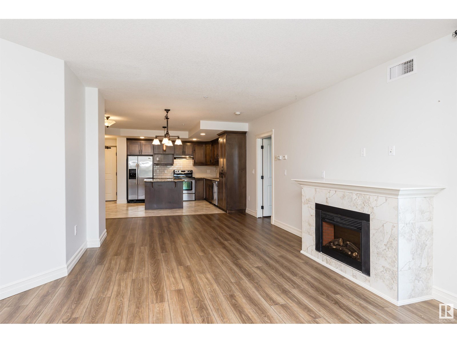 Photo 12 of 506 10142 111 St Nw Nw, Edmonton AB