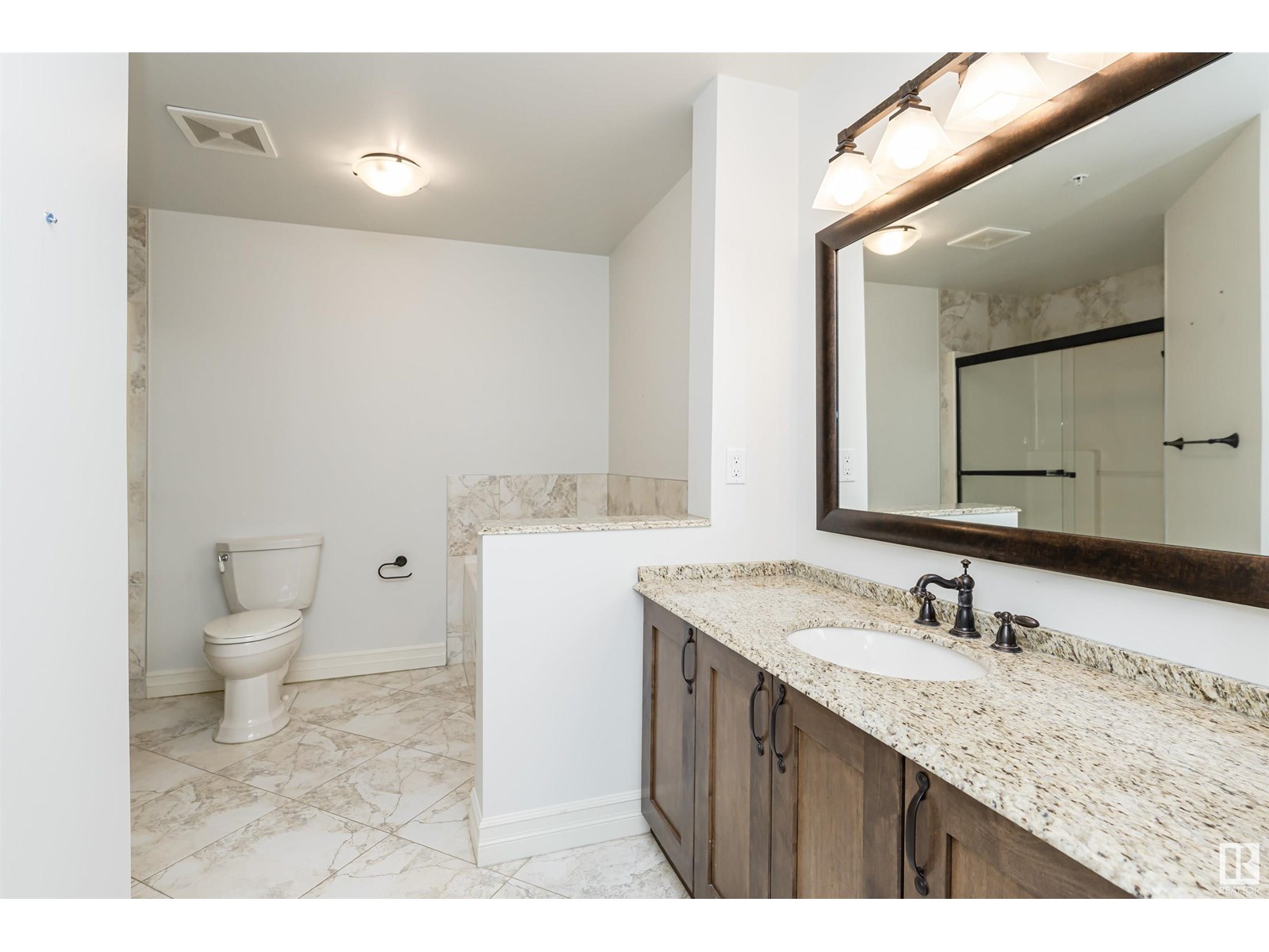 Photo 18 of 506 10142 111 St Nw Nw, Edmonton AB