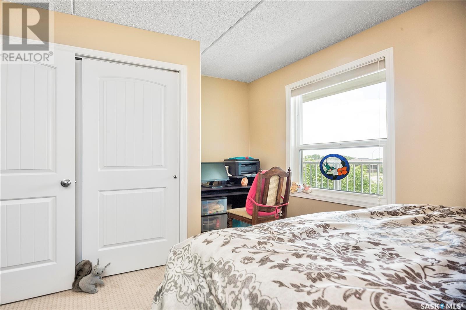 Photo 7 of 304 2781 Woodbridge Drive, Prince Albert SK