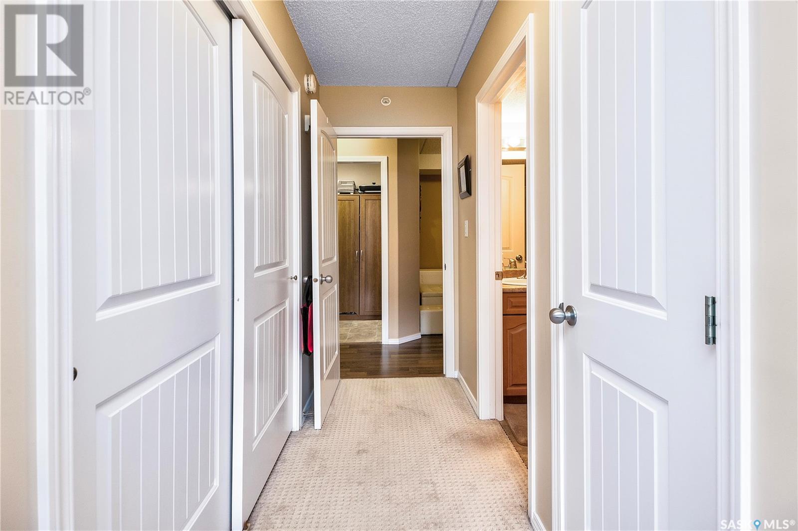 Photo 9 of 304 2781 Woodbridge Drive, Prince Albert SK