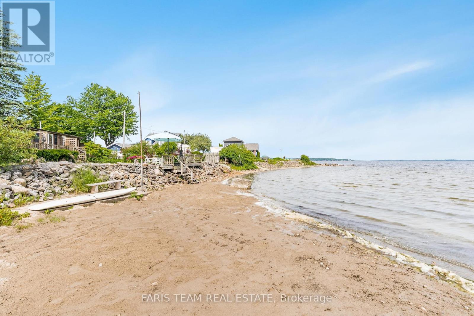 Photo 2 of 4 Schooner Lane, Tay ON