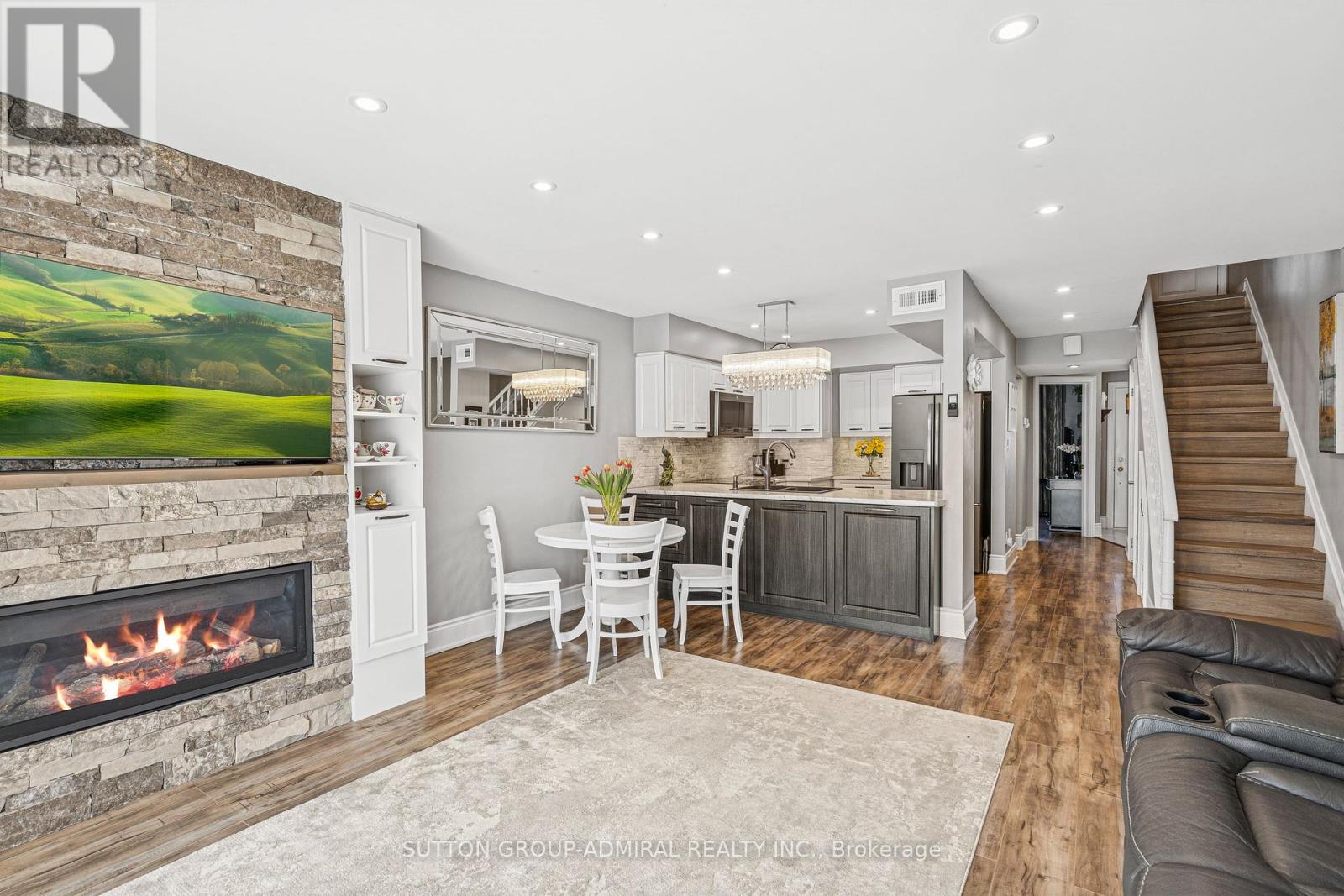 Photo 24 of 35 21 Laguna Parkway, Ramara ON