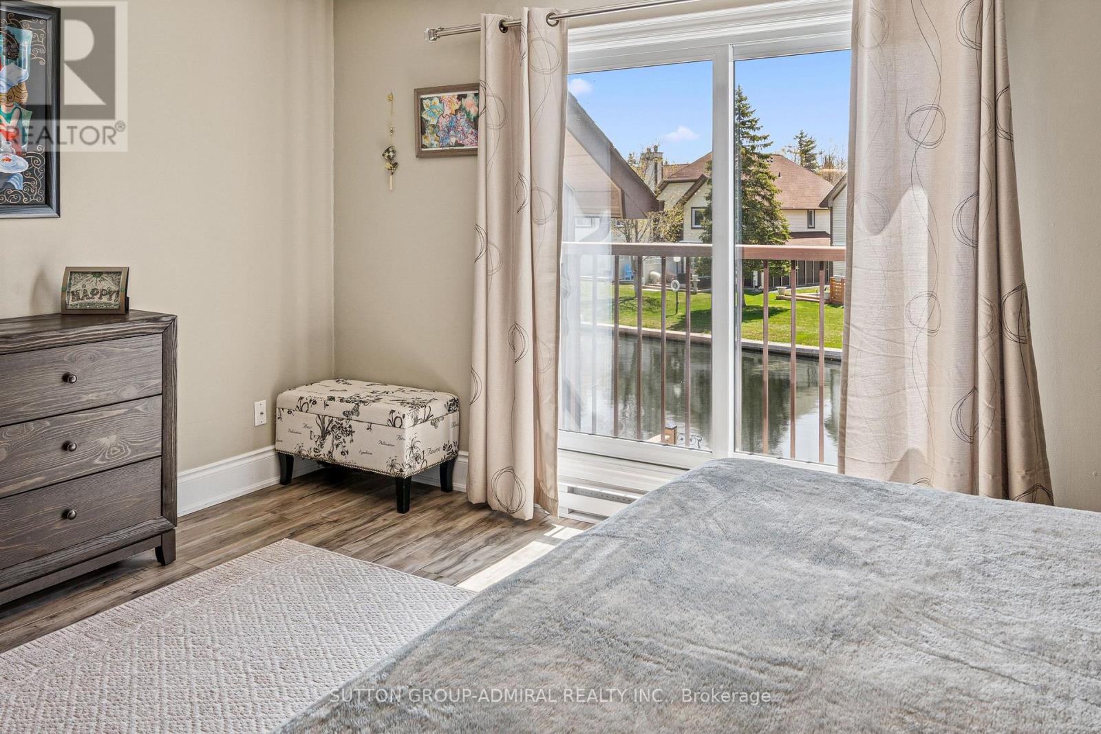 Photo 20 of 35 21 Laguna Parkway, Ramara ON