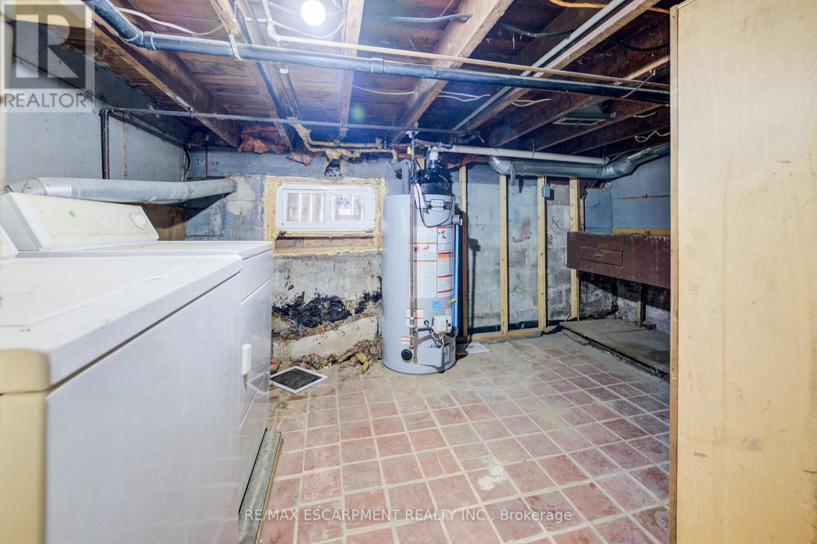 Photo 25 of 57 1 2 Breadalbane Street, Hamilton ON