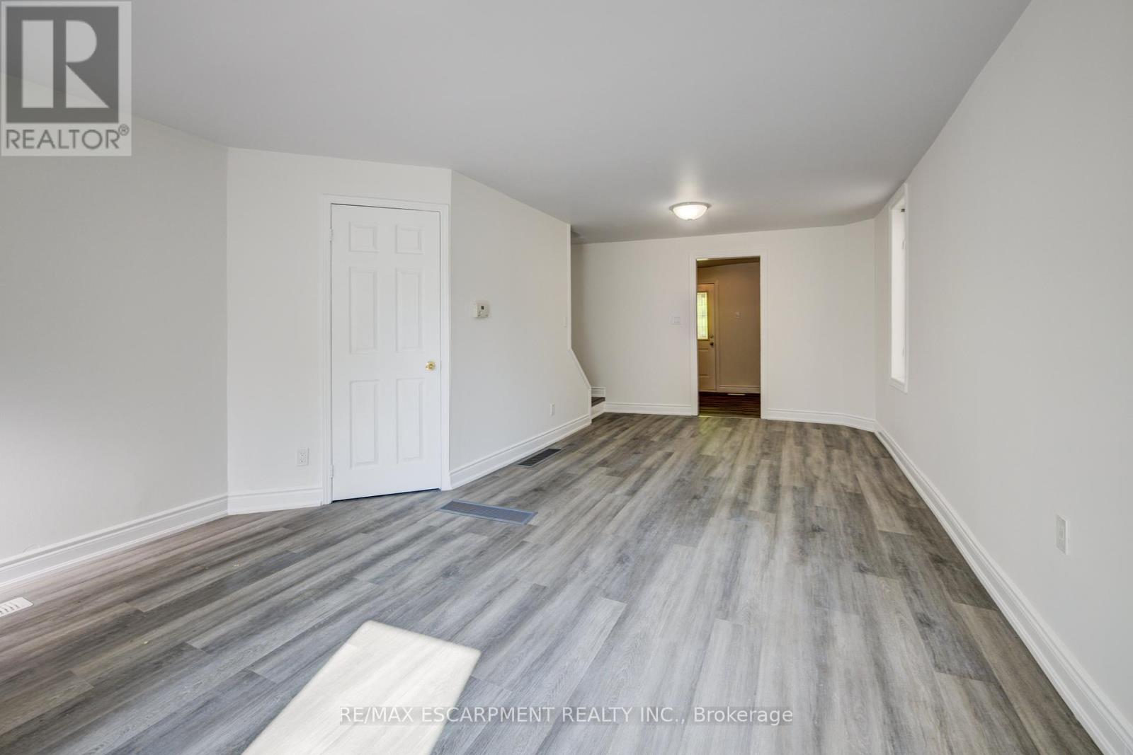 Photo 9 of 57 1 2 Breadalbane Street, Hamilton ON