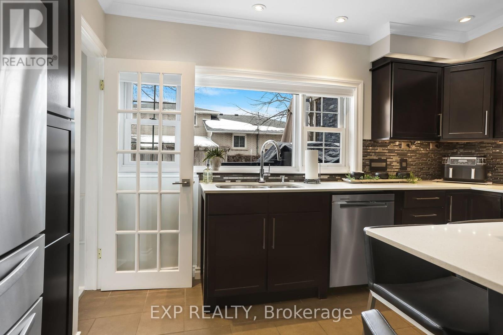 Photo 12 of 8 Warwick Road, Hamilton ON