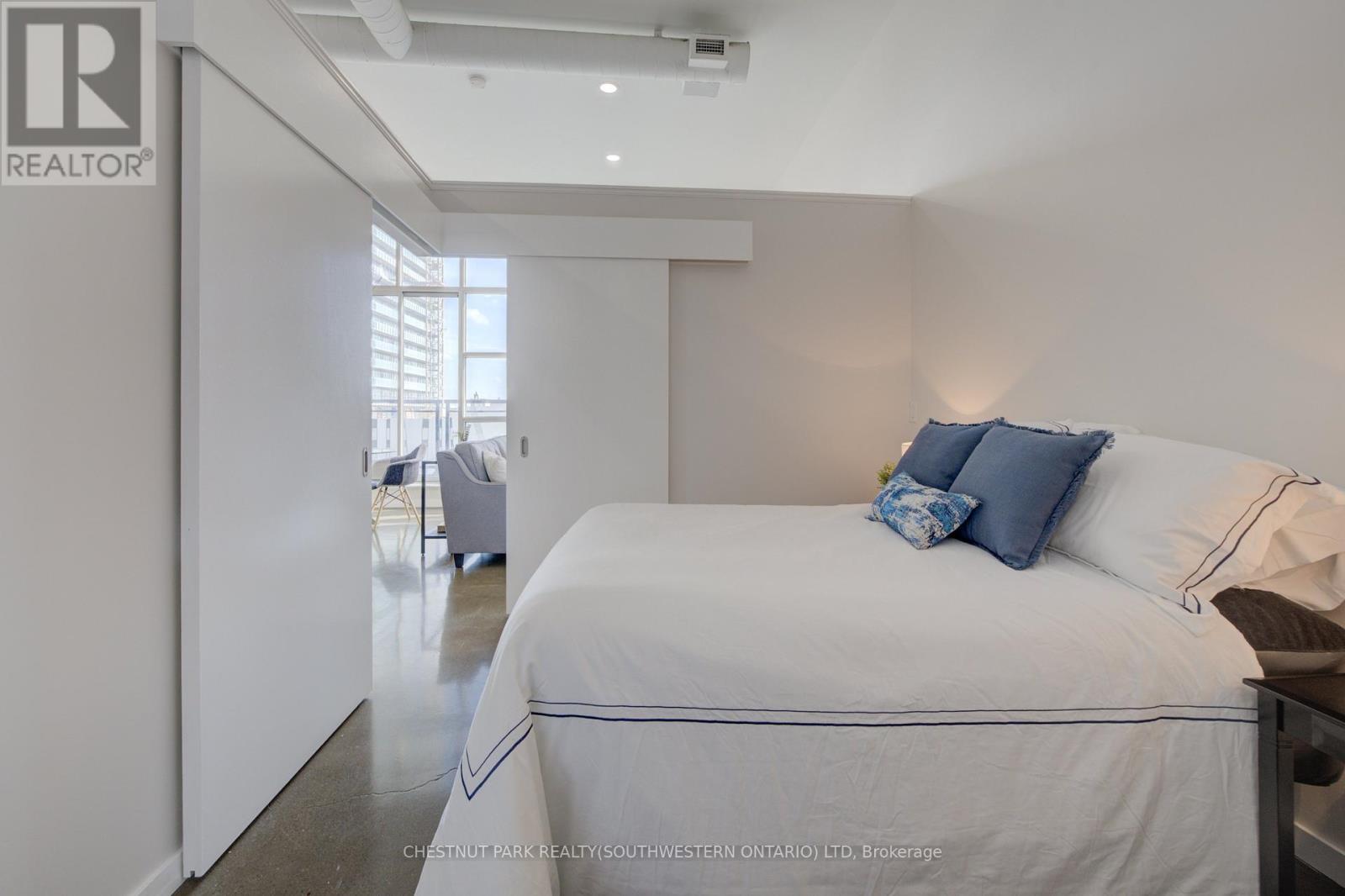 Photo 14 of 524 404 King Street W, Kitchener ON