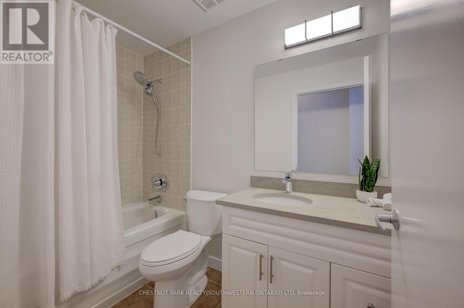 Photo 32 of 524 404 King Street W, Kitchener ON