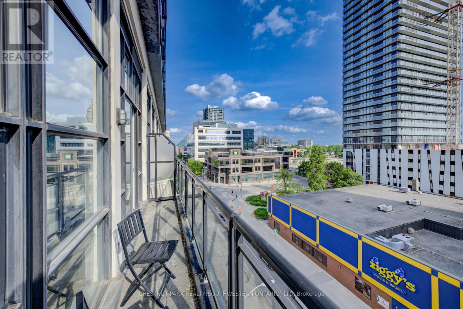 Photo 33 of 524 404 King Street W, Kitchener ON