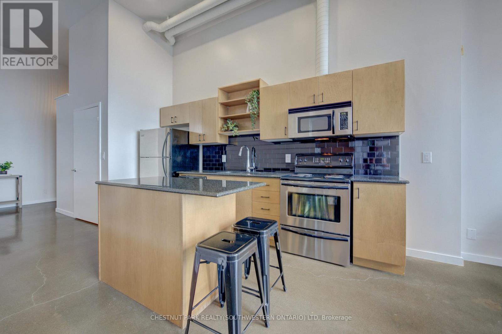 Photo 21 of 524 404 King Street W, Kitchener ON