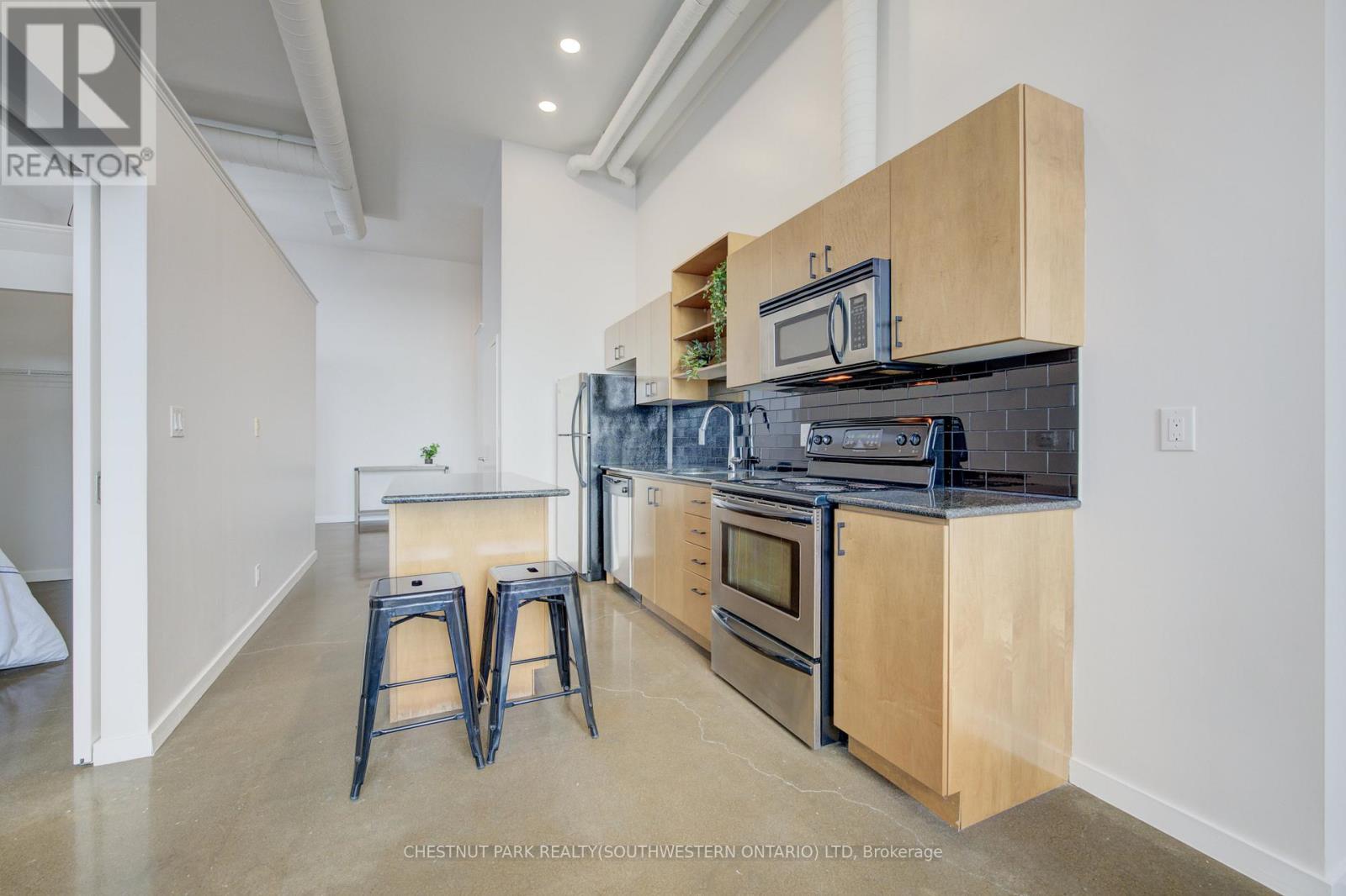 Photo 28 of 524 404 King Street W, Kitchener ON