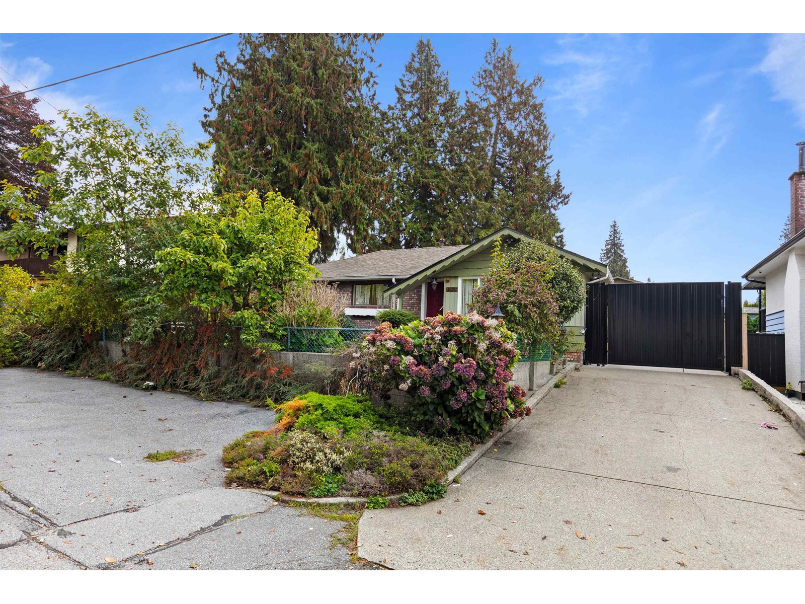 Photo 24 of 11564 97 Avenue, Surrey BC