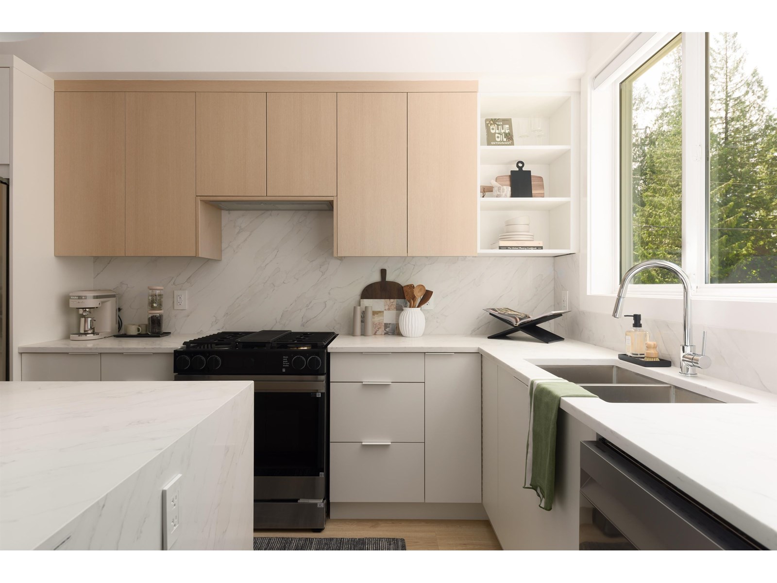 Photo 9 of 7 6887 204 A Street, Langley BC